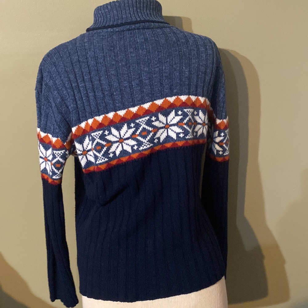 Sweater - Picture 2 of 5